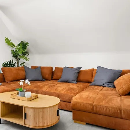 Mola Apartments-geraeumiges In Bis 6 Personen, Xxl Couch, Parkplatz Und Wlan Apartment *
