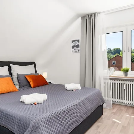 Mola Apartments-geraeumiges In Bis 6 Personen, Xxl Couch, Parkplatz Und Wlan