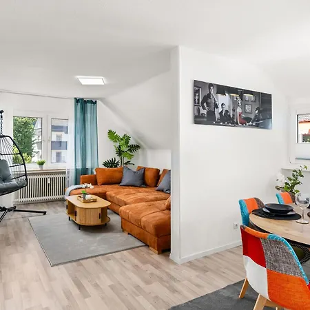 Mola Apartments-geraeumiges In Bis 6 Personen, Xxl Couch, Parkplatz Und Wlan Apartment *