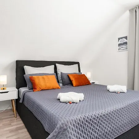 Apartment Mola Apartments-geräumiges In Bis 6 Personen, Xxl Couch, Parkplatz Und Wlan