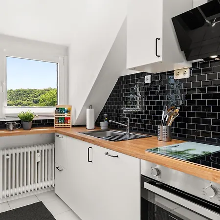 Mola Apartments-geräumiges In Bis 6 Personen, Xxl Couch, Parkplatz Und Wlan