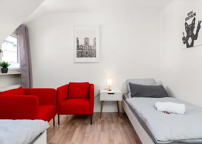 Mola Apartments-geraeumiges In Bis 6 Personen, Xxl Couch, Parkplatz Und Wlan *
