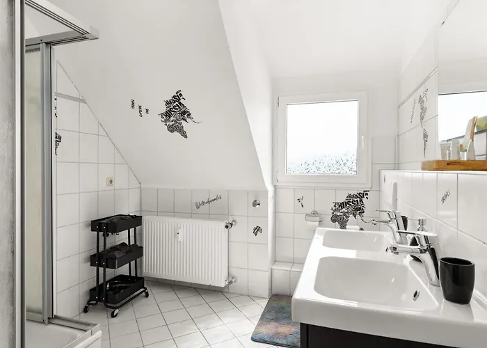 Mola Apartments-geraeumiges In Bis 6 Personen, Xxl Couch, Parkplatz Und Wlan Apartmán