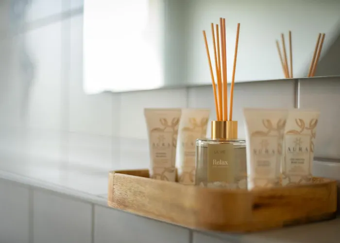 Mola Apartments-geraeumiges In Bis 6 Personen, Xxl Couch, Parkplatz Und Wlan דירה *