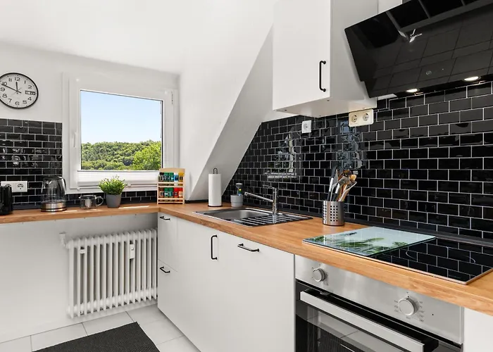 Mola Apartments-geraeumiges In Bis 6 Personen, Xxl Couch, Parkplatz Und Wlan