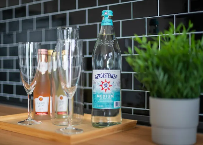 Mola Apartments-geraeumiges In Bis 6 Personen, Xxl Couch, Parkplatz Und Wlan Apartmán *