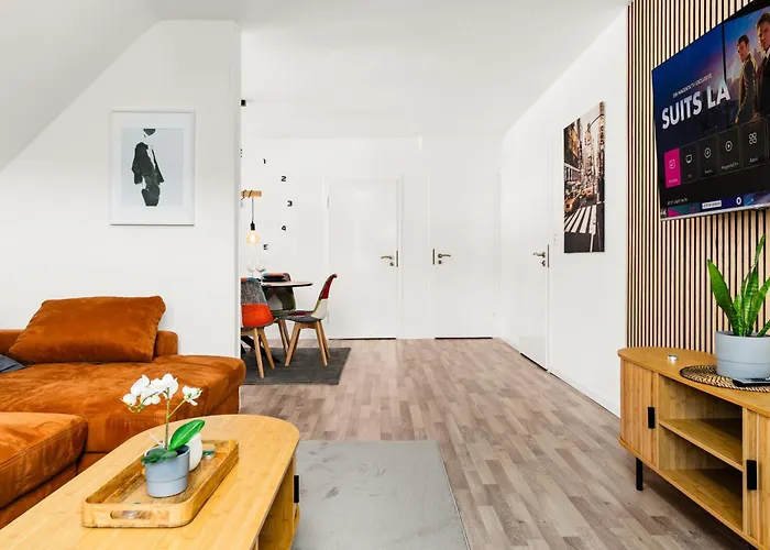 Mola Apartments-geraeumiges In Bis 6 Personen, Xxl Couch, Parkplatz Und Wlan דירה *